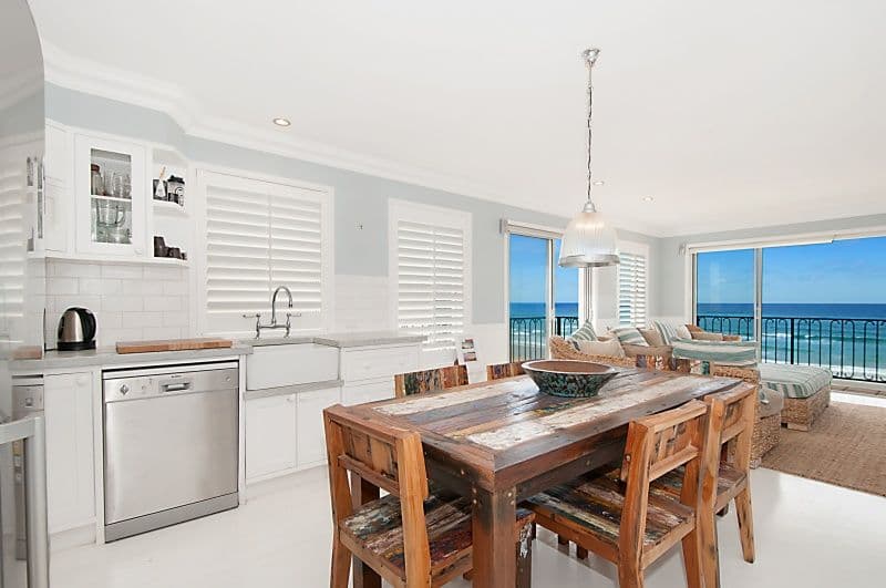  211 Jefferson Lane, PALM BEACH QLD 4221, Palm Beach - Thumbnail 3