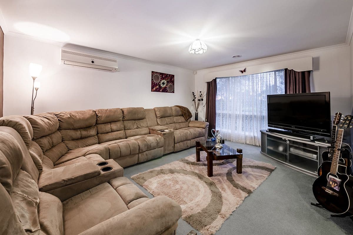 63 Fairhaven Boulevard, Cranbourne West VIC 3977, Cranbourne West - Thumbnail 2
