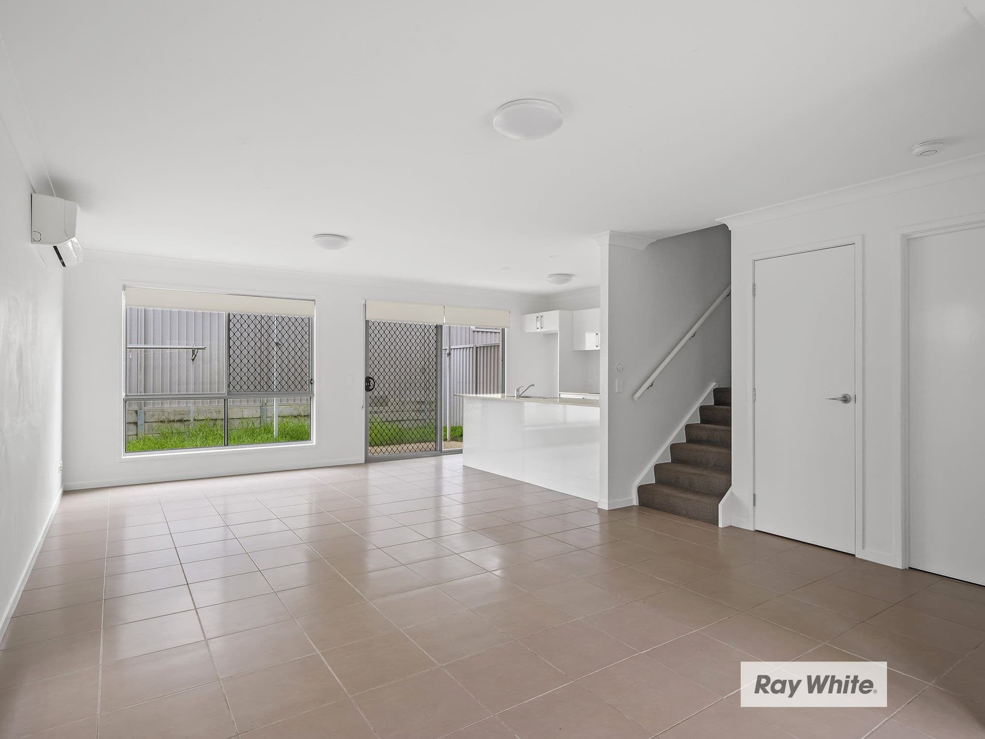 8 Whitehorse Road, Dakabin QLD 4503, Dakabin - Thumbnail 6