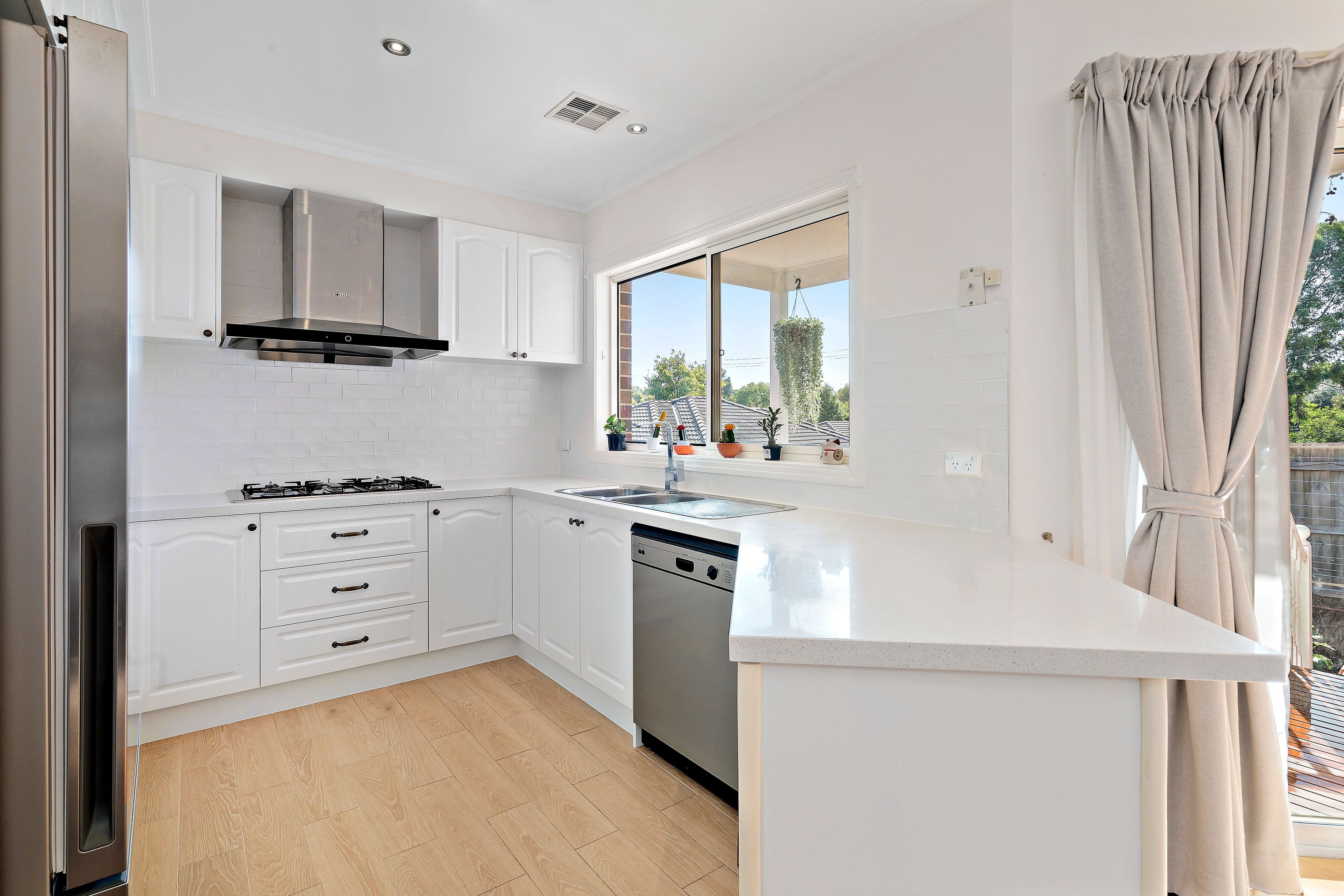3 Mudgee Court, Chadstone VIC 3148, Chadstone - Thumbnail 3