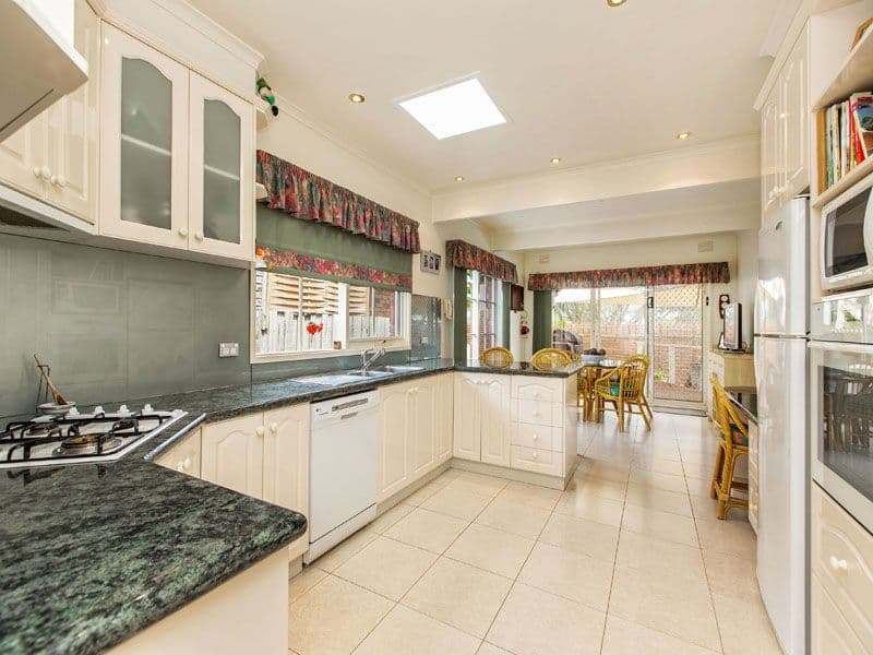 4 Kimber Court, DINGLEY VILLAGE VIC 3172, Dingley Village - Thumbnail 3