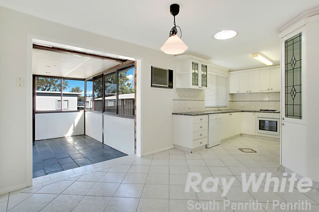 13 Jupiter Court, Cranebrook - Thumbnail 4