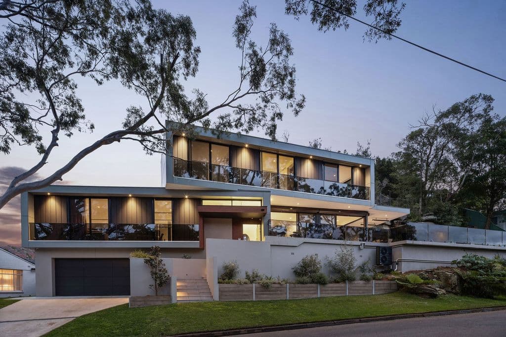 34 Rembrandt Drive, Middle Cove - Image 1