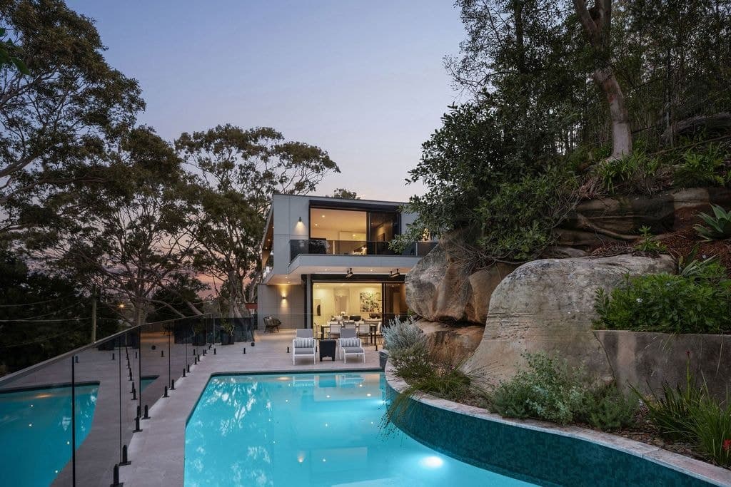 34 Rembrandt Drive, Middle Cove - Thumbnail 5