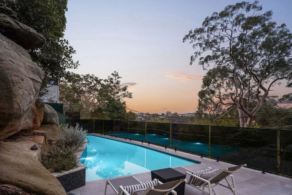 34 Rembrandt Drive, Middle Cove - Thumbnail 6