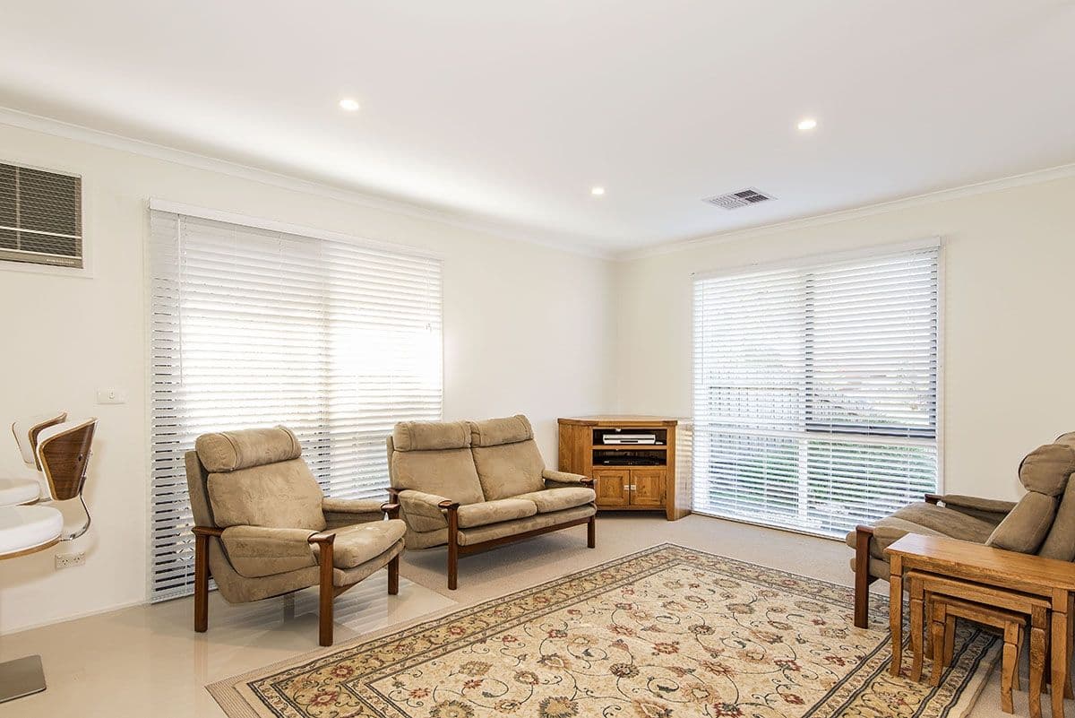 31 Romano Avenue, Mill Park VIC 3082, Mill Park - Thumbnail 3