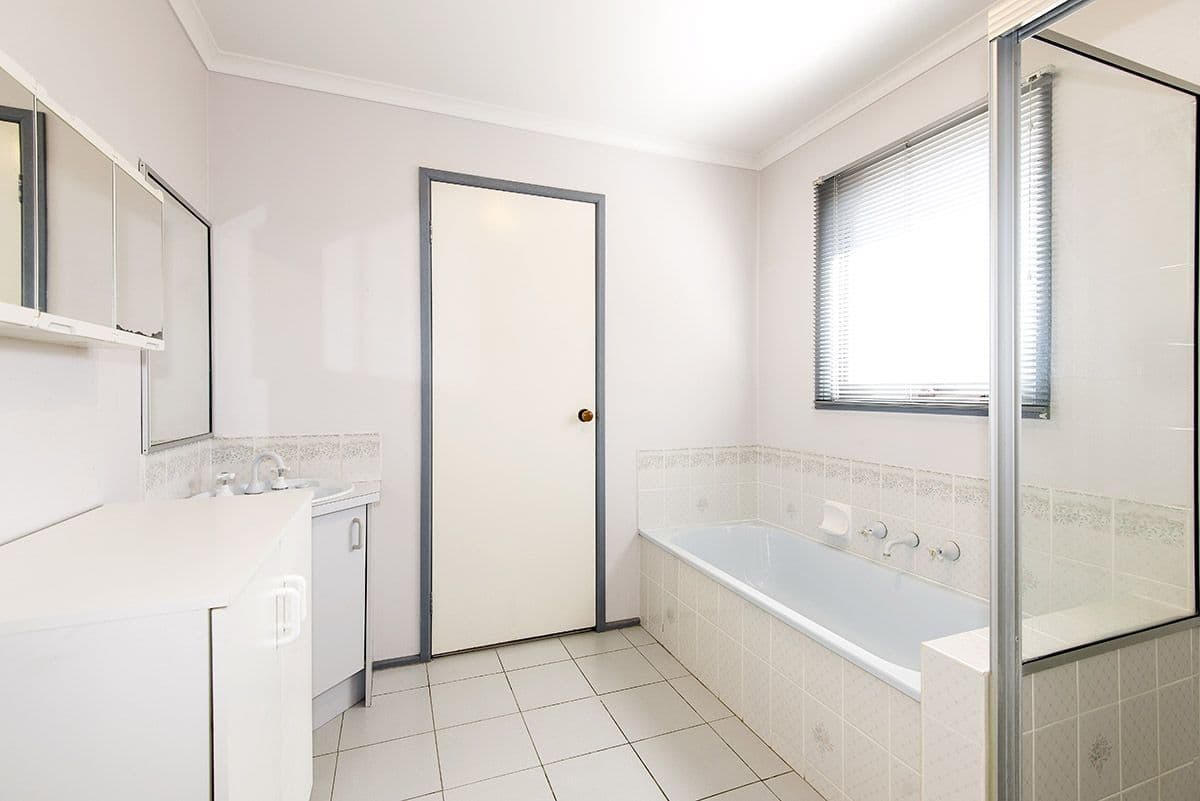 31 Romano Avenue, Mill Park VIC 3082, Mill Park - Thumbnail 5