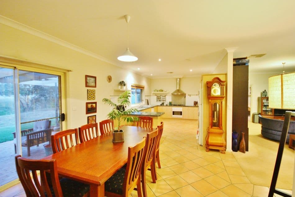 49 McMillans Road, YOUNG NSW 2594, Young - Thumbnail 2
