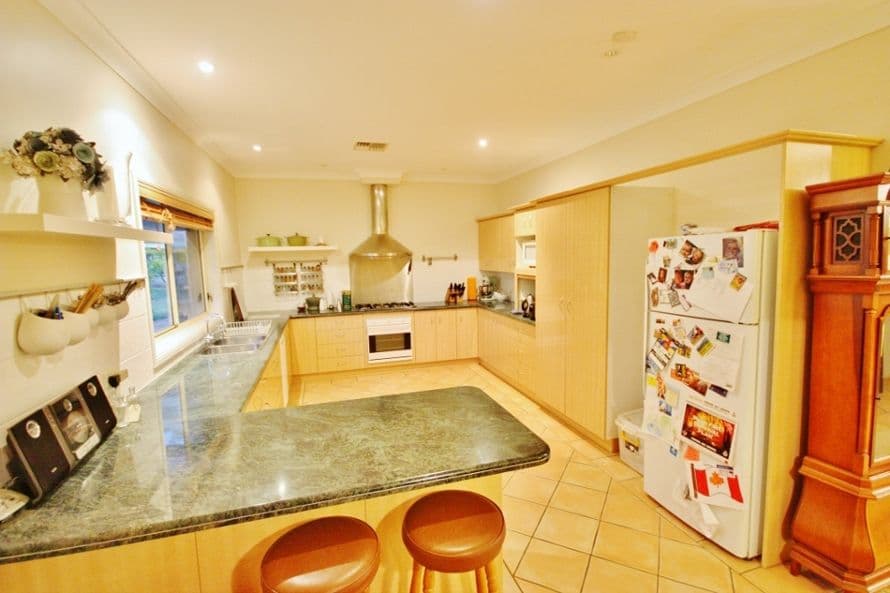 49 McMillans Road, YOUNG NSW 2594, Young - Thumbnail 3