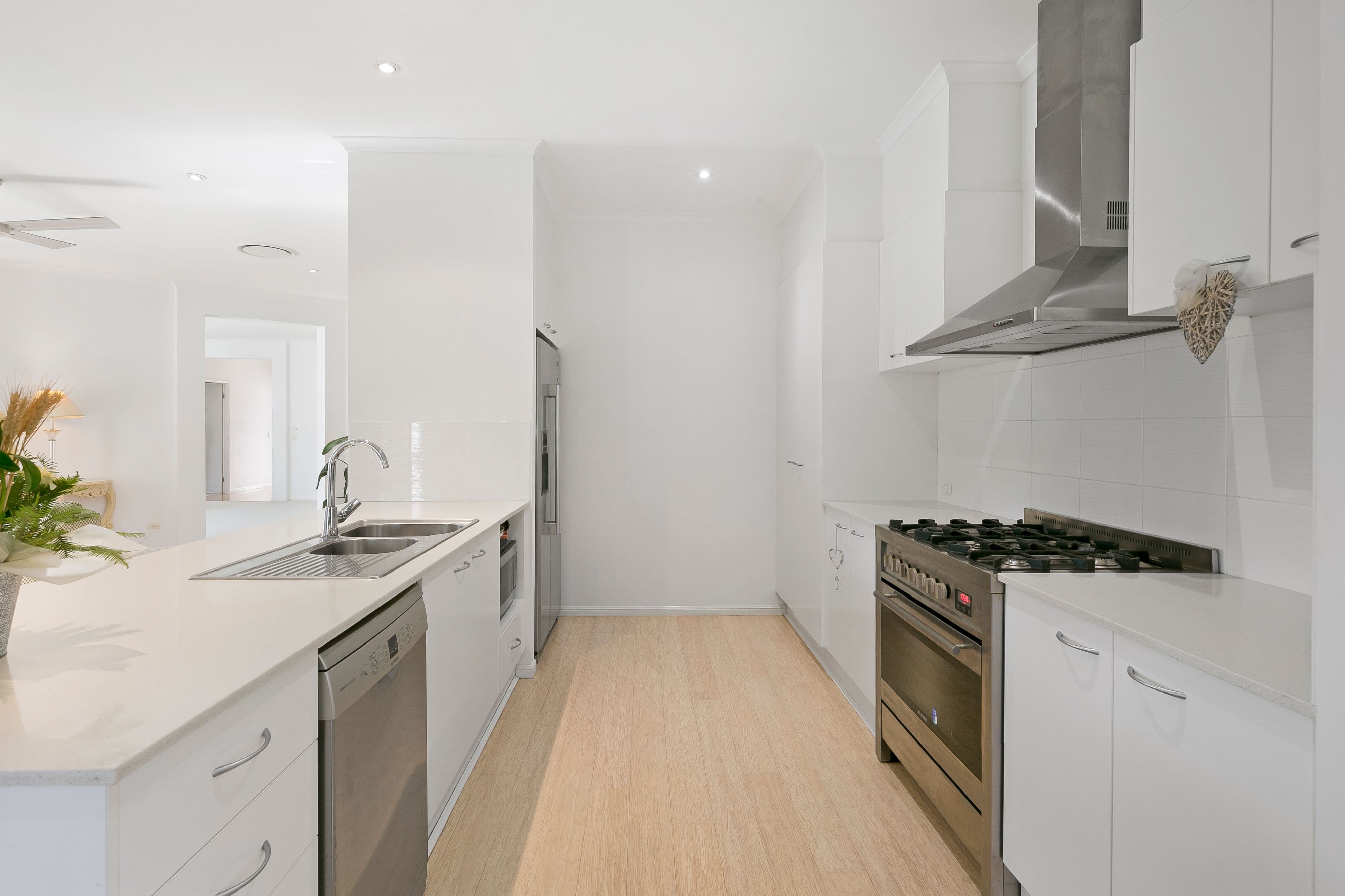 1 Glenwood Green Court, Mudgeeraba QLD 4213, Mudgeeraba - Thumbnail 5