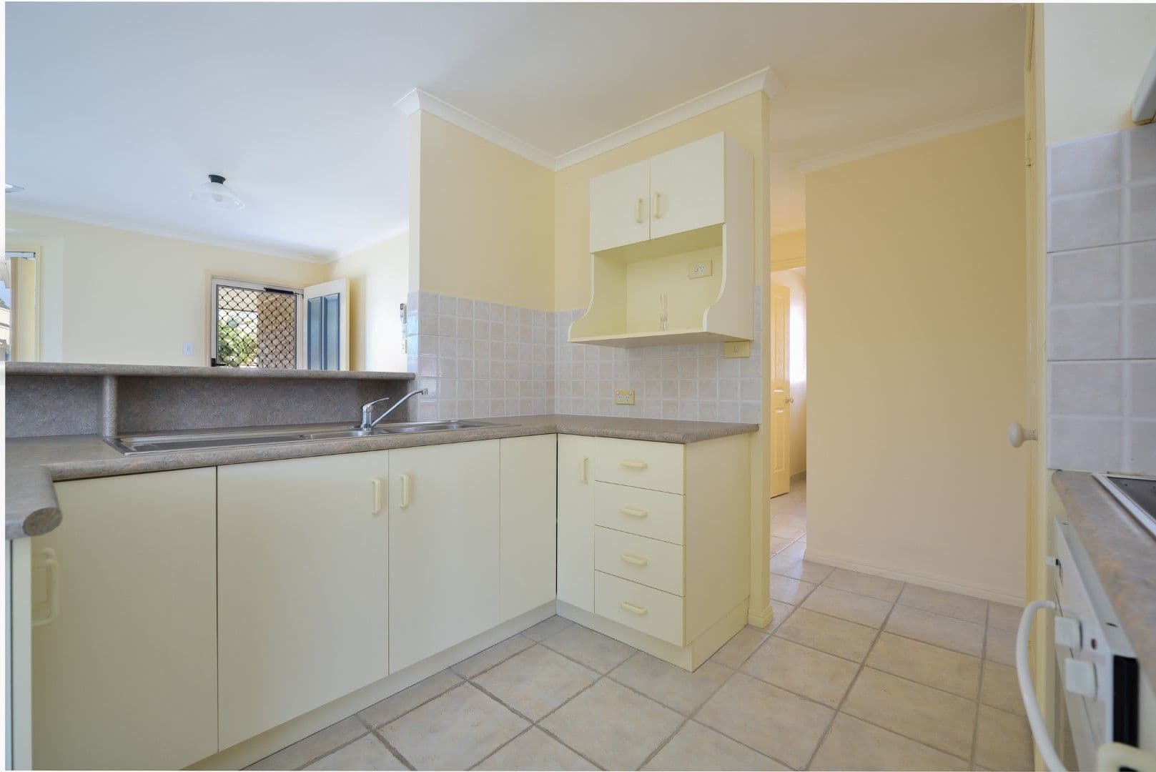 11 Hamilton Drive, Clinton QLD 4680, Clinton - Thumbnail 5