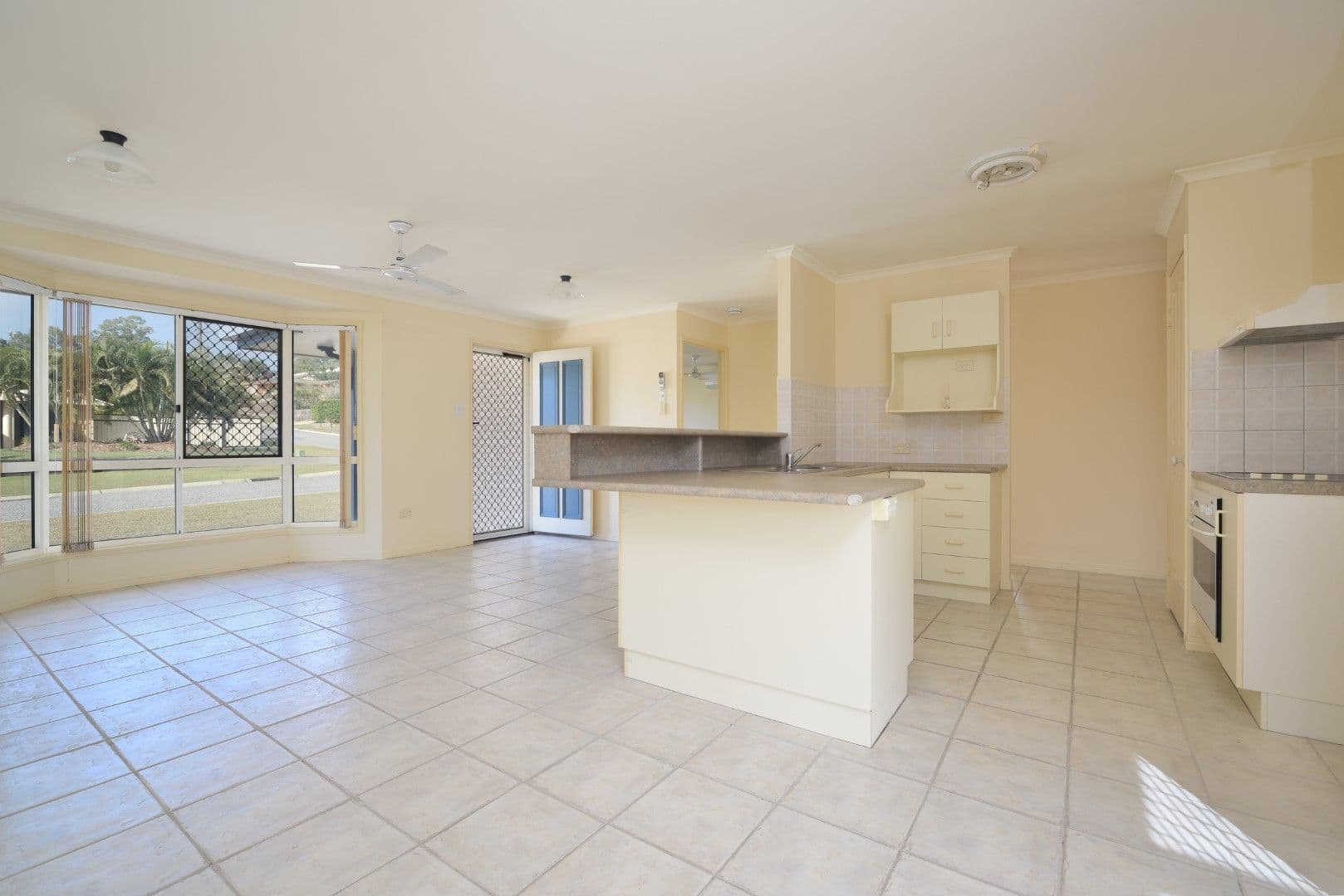 11 Hamilton Drive, Clinton QLD 4680, Clinton - Thumbnail 8