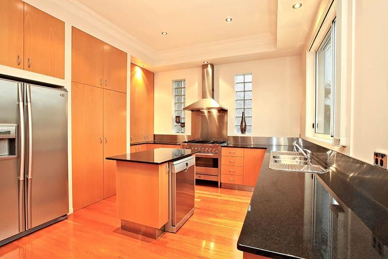 32 Blackman Crescent, TAYLORS LAKES VIC 3038, Taylors Lakes - Thumbnail 2