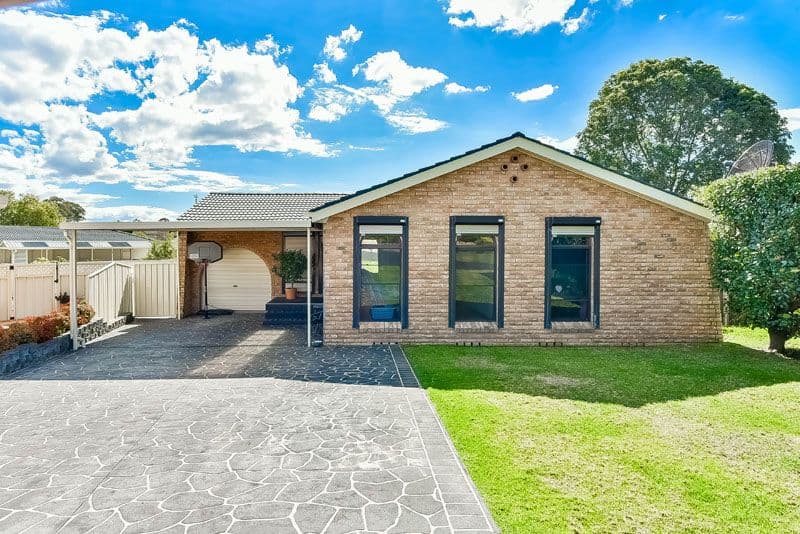 13 Kitava Place, Glenfield - Image 1