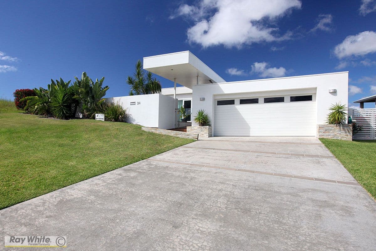 24 Coastal View Drive, Tallwoods Village - Image 1