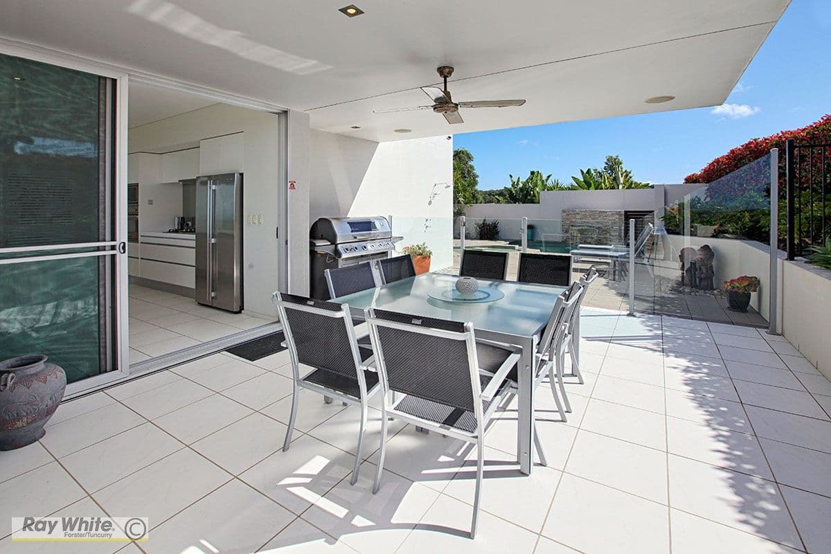 24 Coastal View Drive, Tallwoods Village - Thumbnail 4