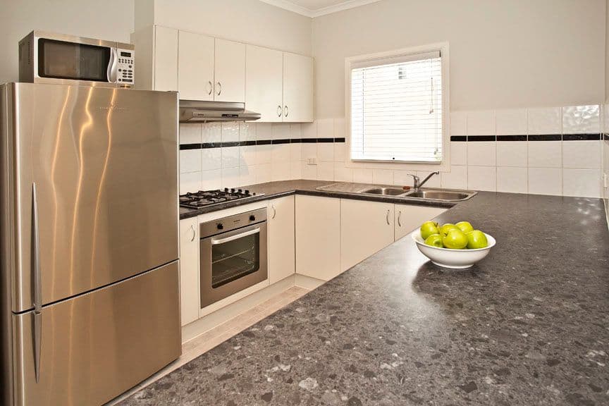 24 Tulloch Grove, GLEN WAVERLEY VIC 3150, Glen Waverley - Thumbnail 4