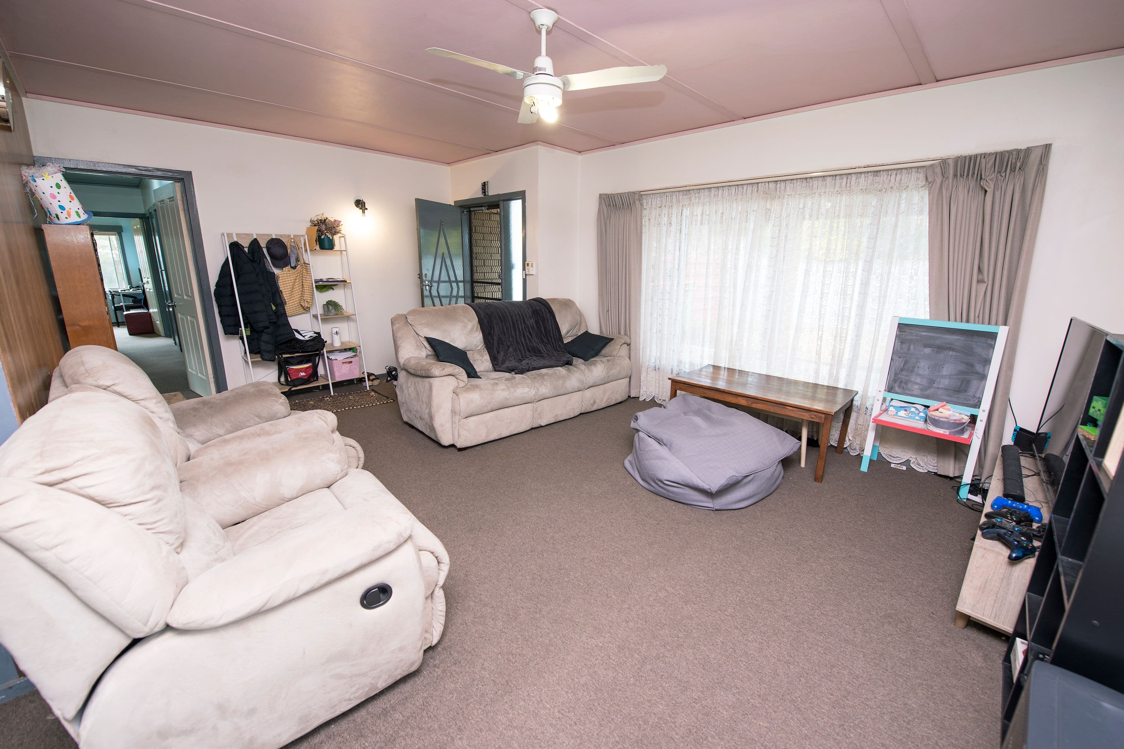 23 Douglas Avenue, Swan Hill VIC 3585, Swan Hill - Thumbnail 3