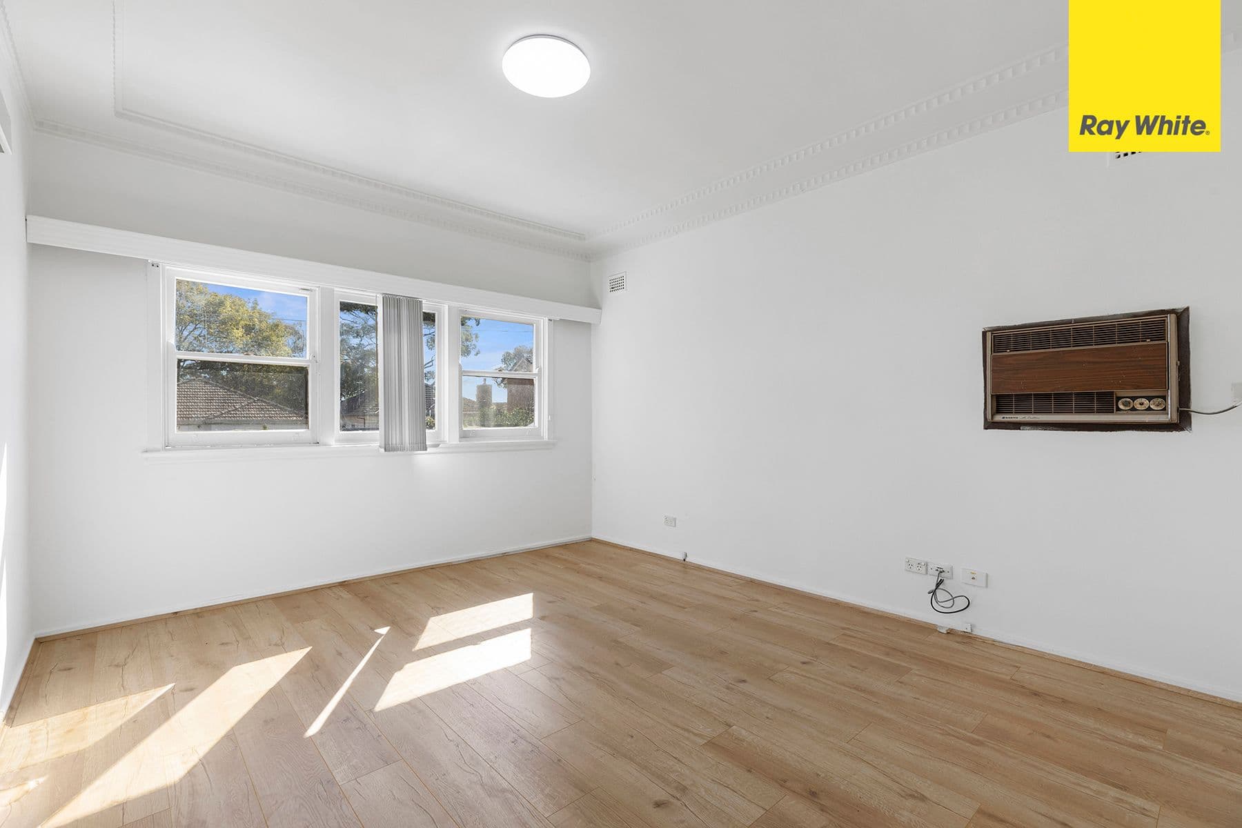 5 Munmurra Road, Riverwood NSW 2210, Riverwood - Thumbnail 3