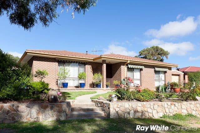 18 McKinley Circuit, CALWELL ACT 2905, Calwell - Image 1