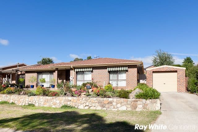 18 McKinley Circuit, CALWELL ACT 2905, Calwell - Thumbnail 2