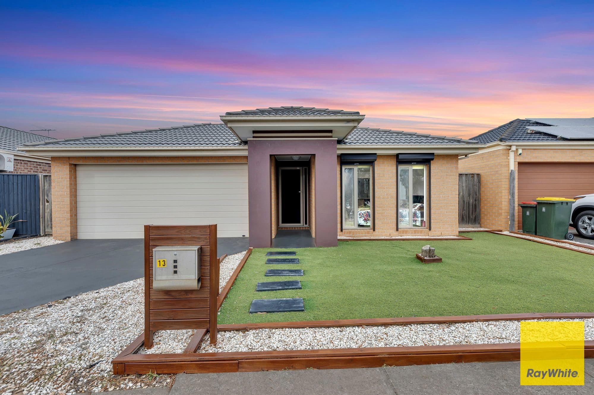 16 COOINBIL Crescent, Kooringal, Kooringal - Image 1