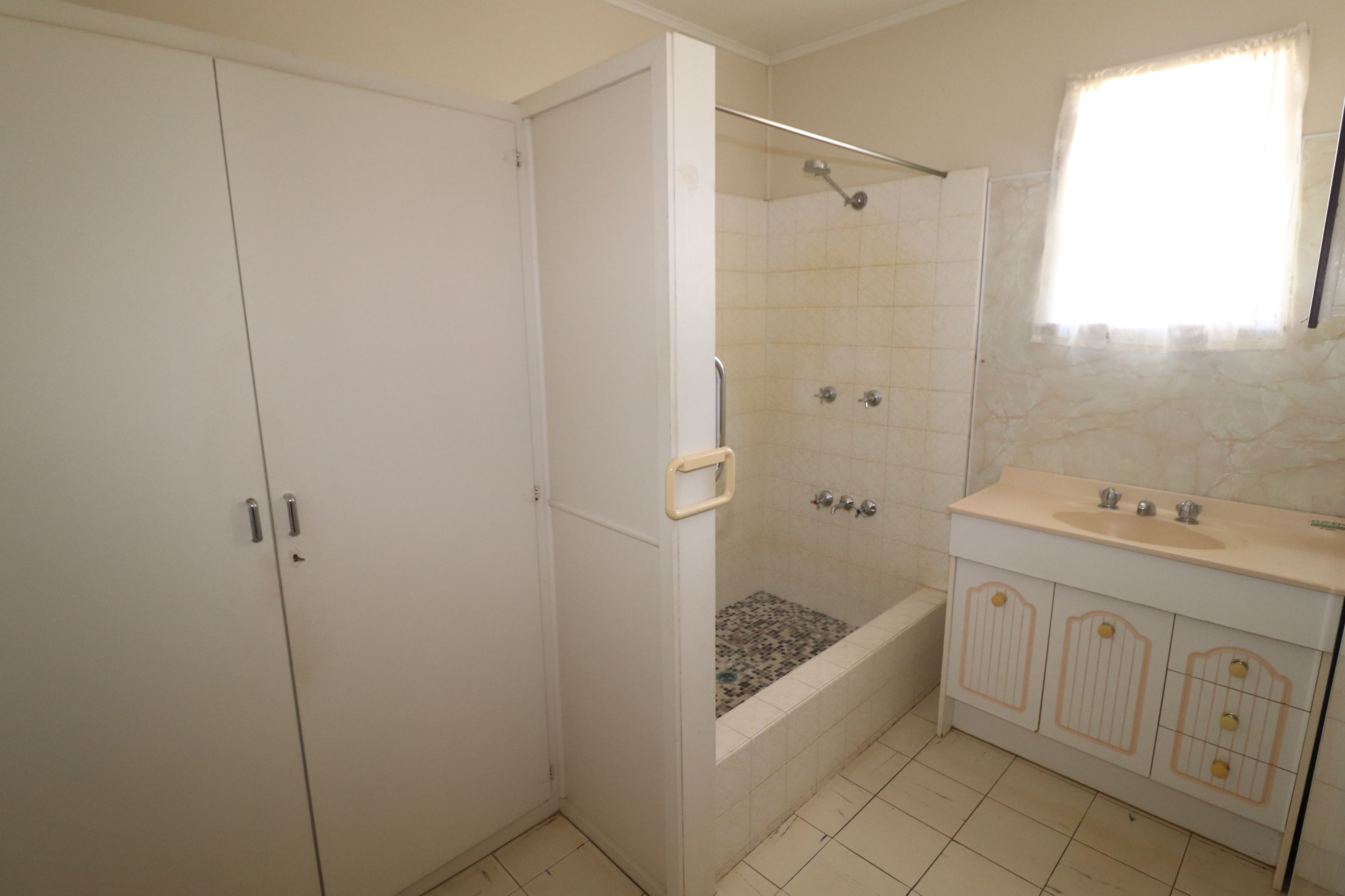 2 Rutledge Street, Ingham QLD 4850, Ingham - Thumbnail 4