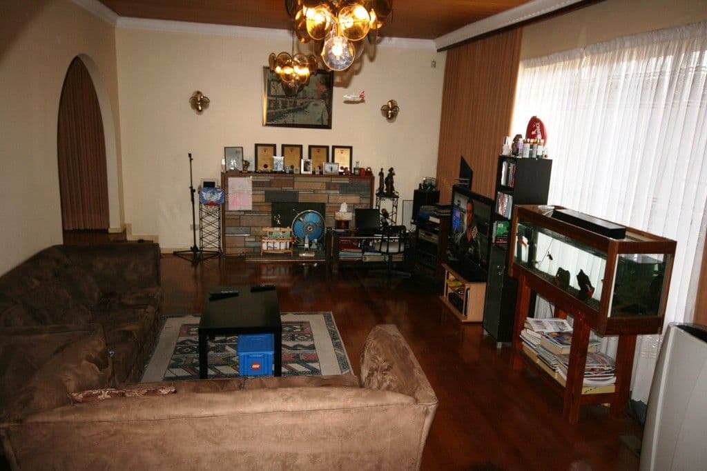 28 Chelmsford Crescent, ST ALBANS VIC 3021, St Albans - Thumbnail 2