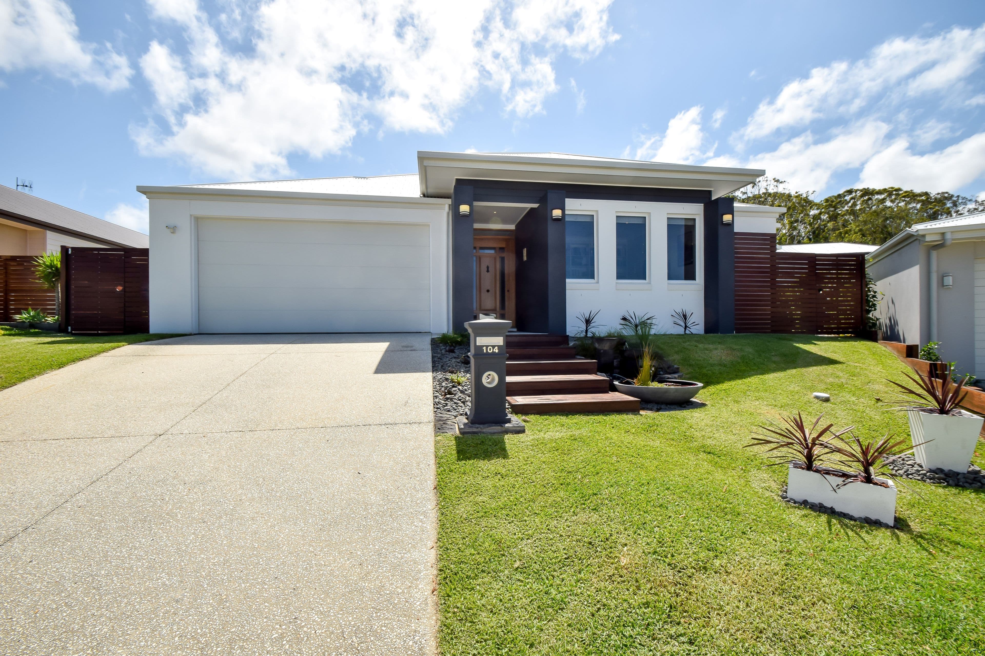 104 Ridgeview Drive, Peregian Springs QLD 4573, Peregian Springs - Thumbnail 2