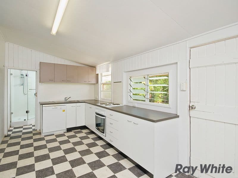 180 Normanhurst Road, BOONDALL QLD 4034, Boondall - Thumbnail 2