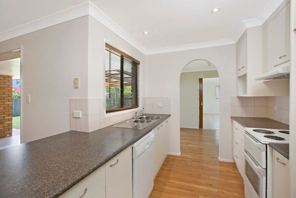 14 Cooinda Street, Wellington Point QLD 4160, Wellington Point - Thumbnail 4