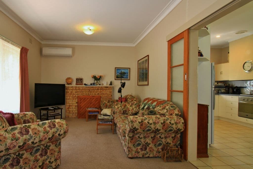 32 Ebden Street, Heathcote VIC 3523, Heathcote - Thumbnail 2