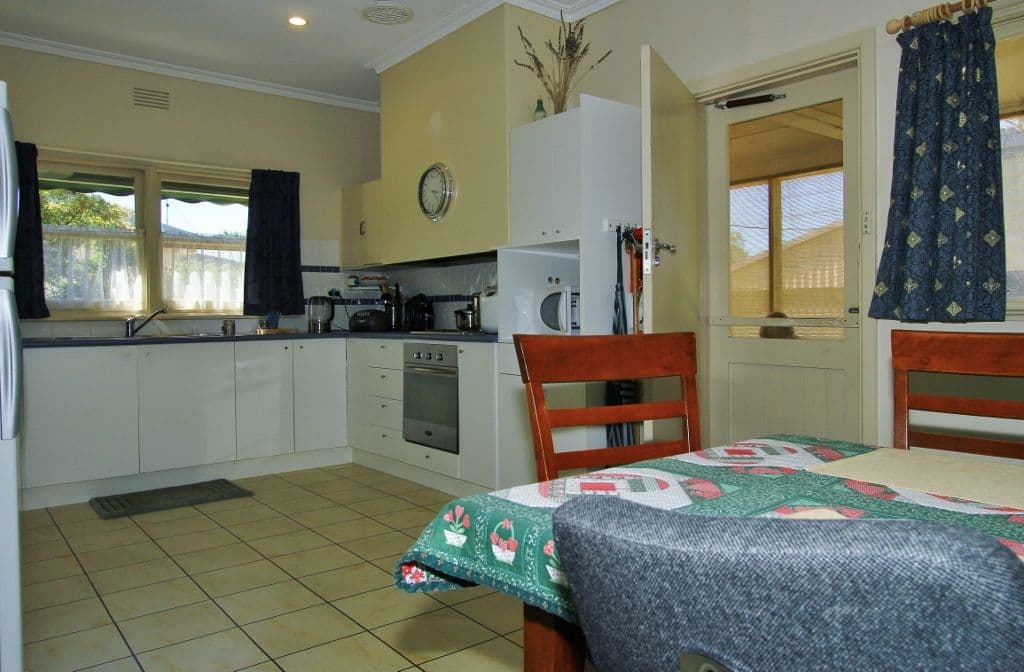 32 Ebden Street, Heathcote VIC 3523, Heathcote - Thumbnail 3