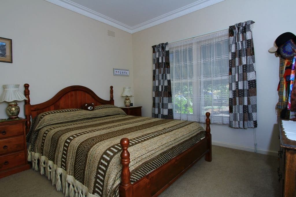 32 Ebden Street, Heathcote VIC 3523, Heathcote - Thumbnail 4