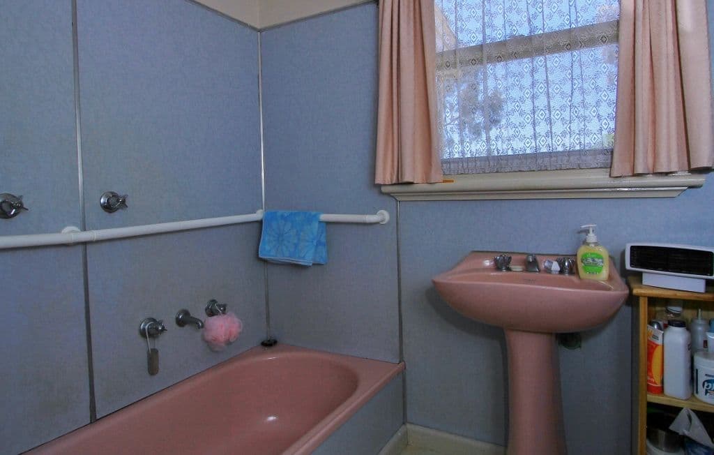 32 Ebden Street, Heathcote VIC 3523, Heathcote - Thumbnail 7