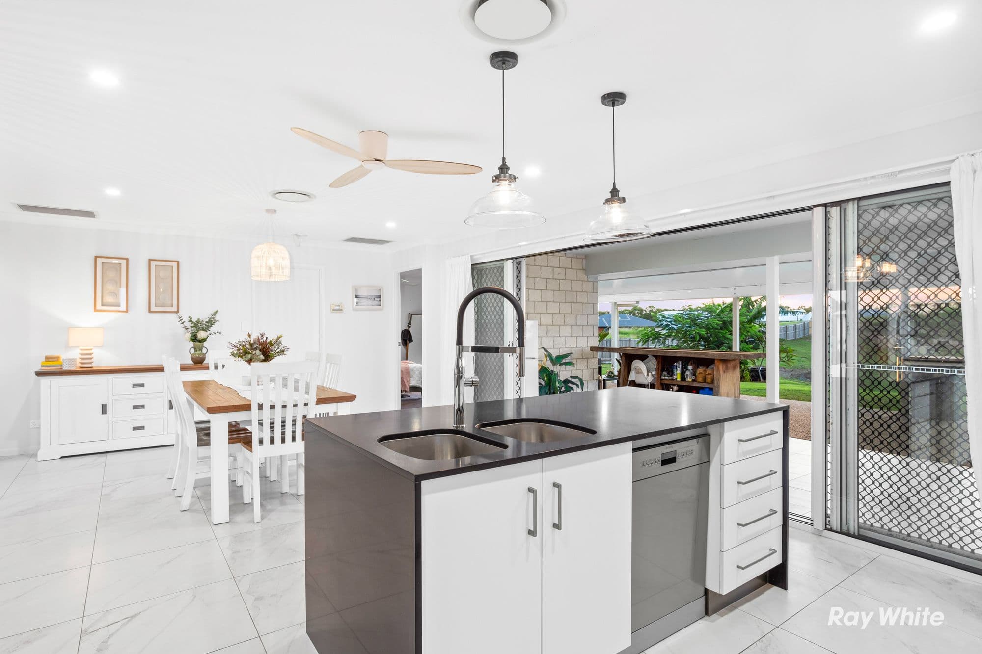 11 Keppel View Drive, Tanby QLD 4703, Tanby - Thumbnail 7