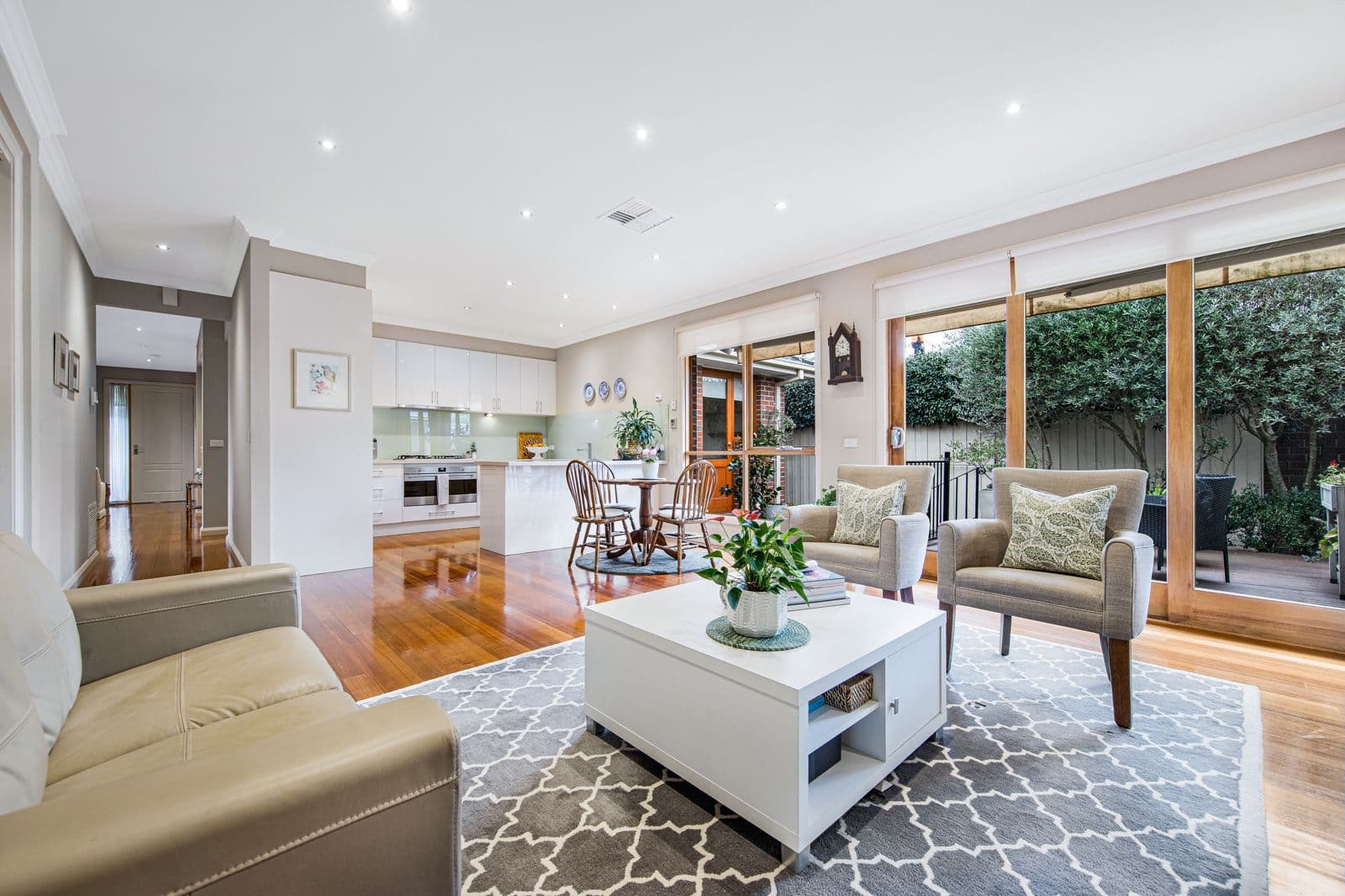 2 Arthurson Street, Mount Waverley VIC 3149, Mount Waverley - Thumbnail 6