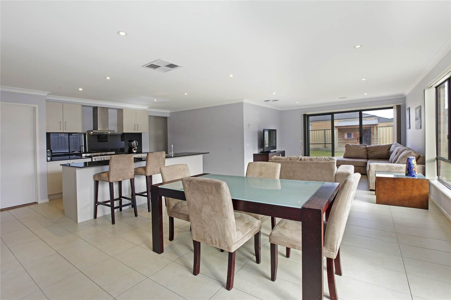 5 Perilla Court, CORIO VIC 3214, Corio - Thumbnail 3