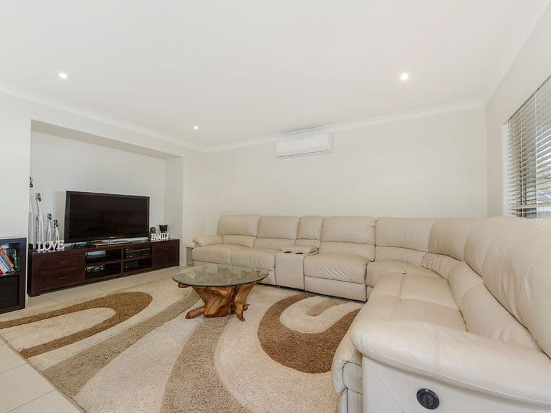 24 Maidenwell Road, ORMEAU QLD 4208, Ormeau - Thumbnail 4
