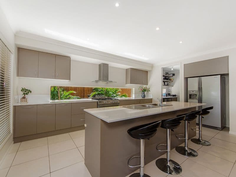 24 Maidenwell Road, ORMEAU QLD 4208, Ormeau - Thumbnail 6