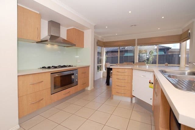 10 Amadeus Street, WYNDHAM VALE VIC 3024, Wyndham Vale - Thumbnail 2