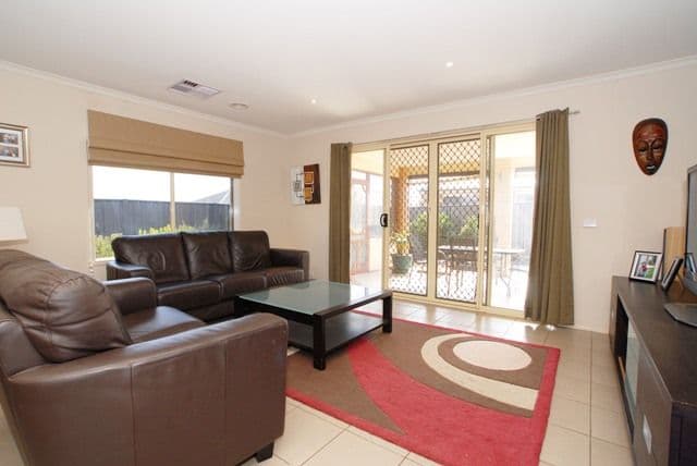 10 Amadeus Street, WYNDHAM VALE VIC 3024, Wyndham Vale - Thumbnail 4