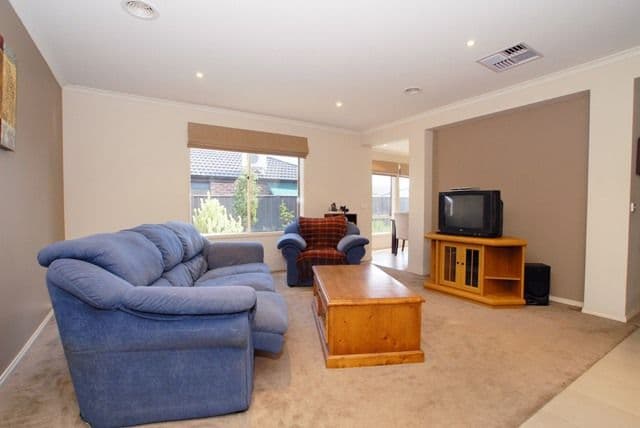 10 Amadeus Street, WYNDHAM VALE VIC 3024, Wyndham Vale - Thumbnail 6