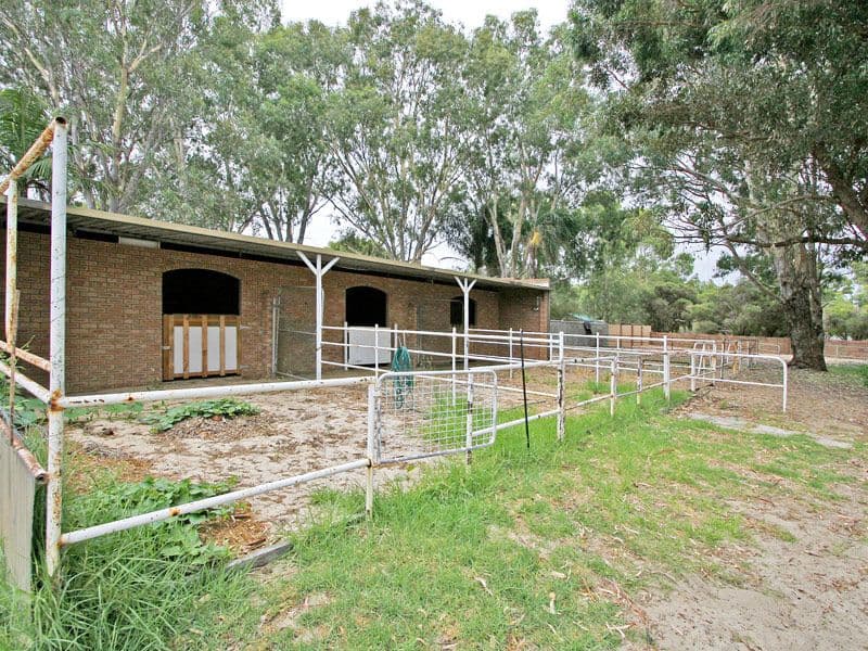 815 Armadale Road, FORRESTDALE WA 6112, Forrestdale - Image 1