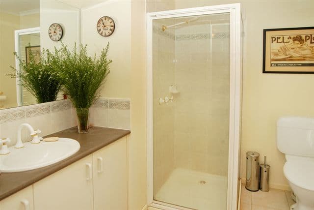 10 Corona Place, ROXBURGH PARK VIC 3064, Roxburgh Park - Thumbnail 7