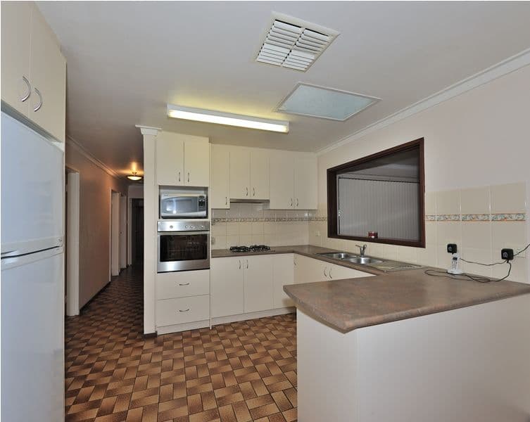 39 Maguire Avenue, BEECHBORO WA 6063, Beechboro - Thumbnail 3