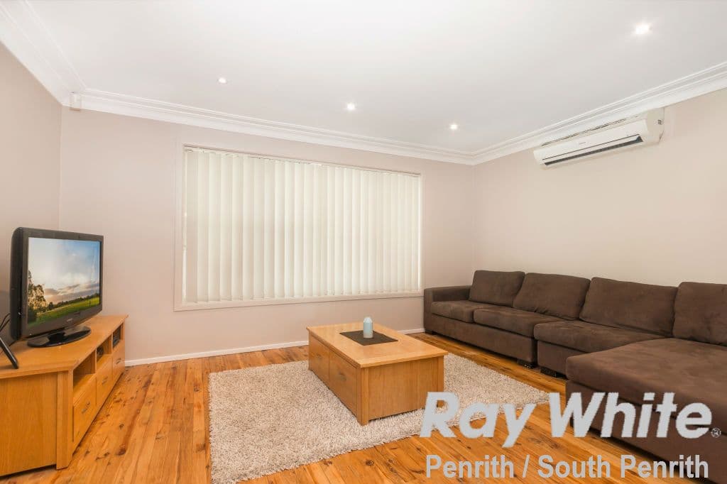 24 Elliott Street, Kingswood - Thumbnail 2