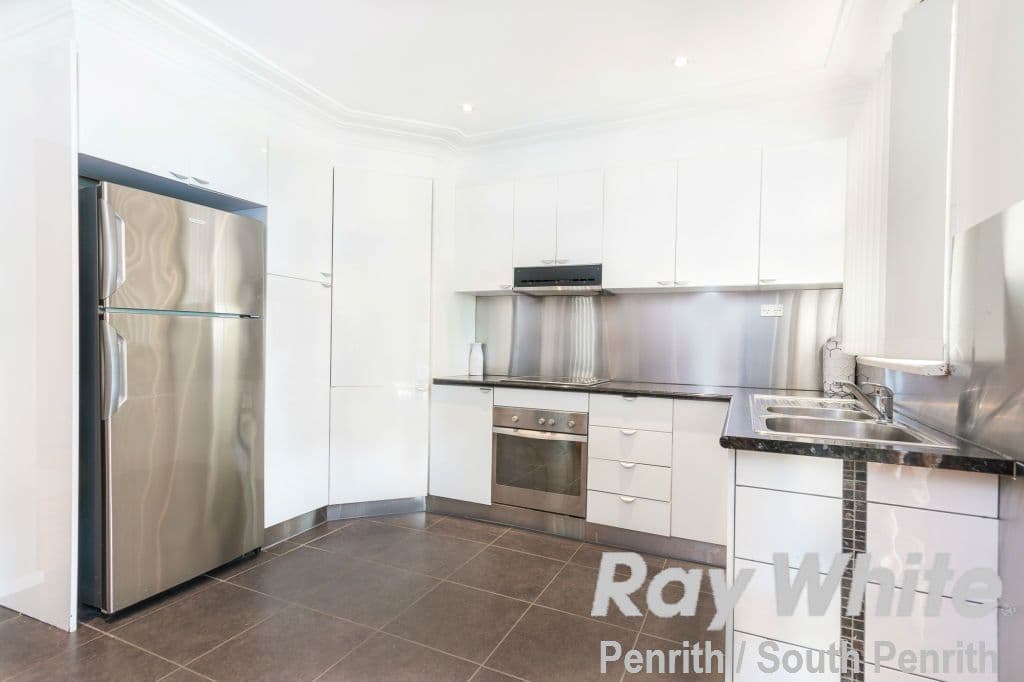 24 Elliott Street, Kingswood - Thumbnail 4