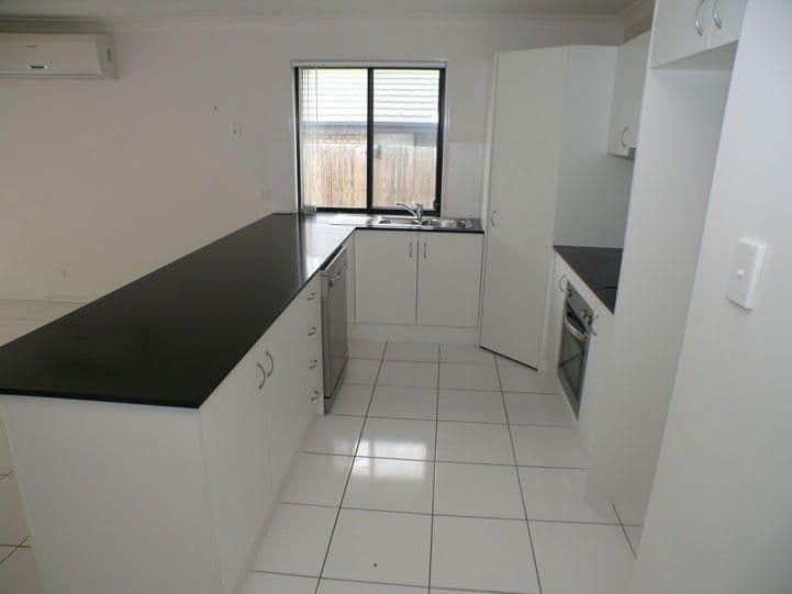 5 Sally Drive, MARSDEN QLD 4132, Marsden - Thumbnail 4