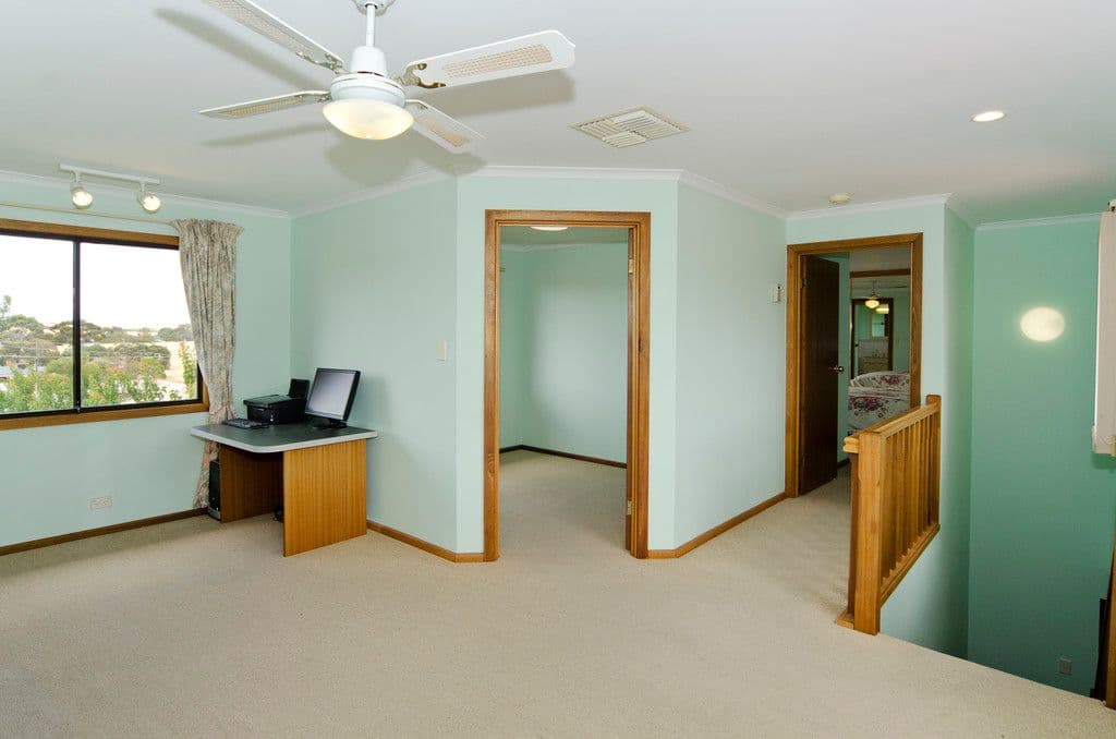 21 Trelawney Crescent, HUNTFIELD HEIGHTS SA 5163, Huntfield Heights - Thumbnail 6